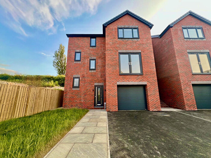 4 Bedroom Detached House To Rent In Pinfold Croft, Hawshaw Bank, Hoyland, Barnsley, S74