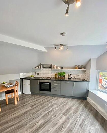 1 Bedroom Flat To Rent In Russell Parade, Russell Hill, Purley, Surrey, CR8