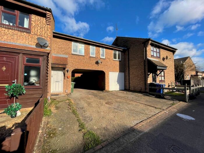 1 Bedroom Mews To Rent In Fielding Avenue, Tilbury RM18