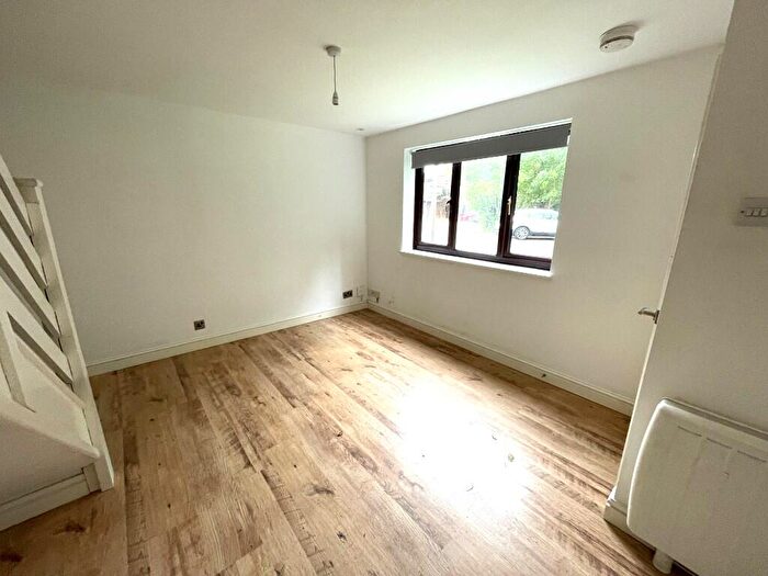 2 Bedroom Cluster House For Sale In Mendelssohn Grove, Milton Keynes, Buckinghamshire, MK7