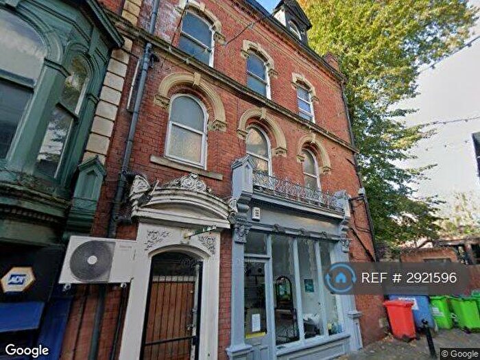 1 Bedroom Flat To Rent In New Briggate, Leeds, LS2