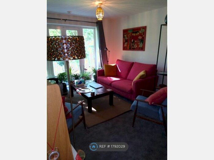 2 Bedroom Flat To Rent In Oceana Boulevard, Southampton, SO14