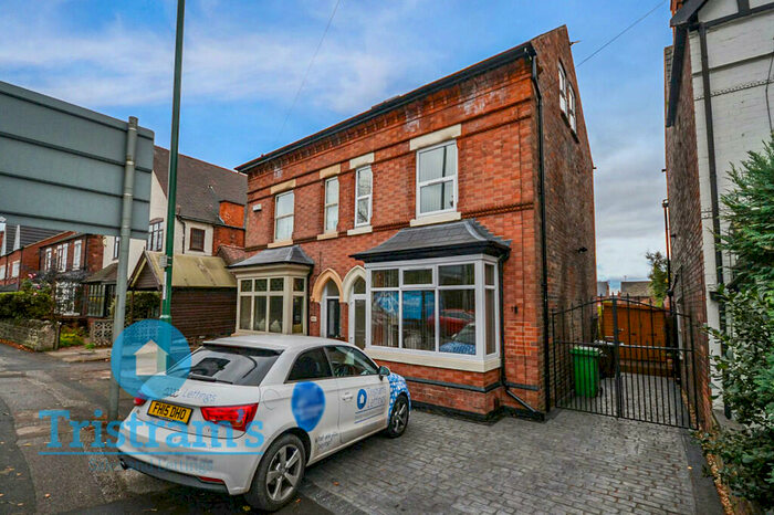 4 Bedroom Semi-Detached House To Rent In Woodborough Road, Mapperley, NG3