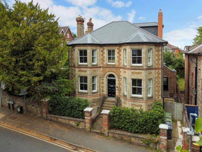 4 Bedroom Detached House To Rent In Jenner Road, Guildford, GU1