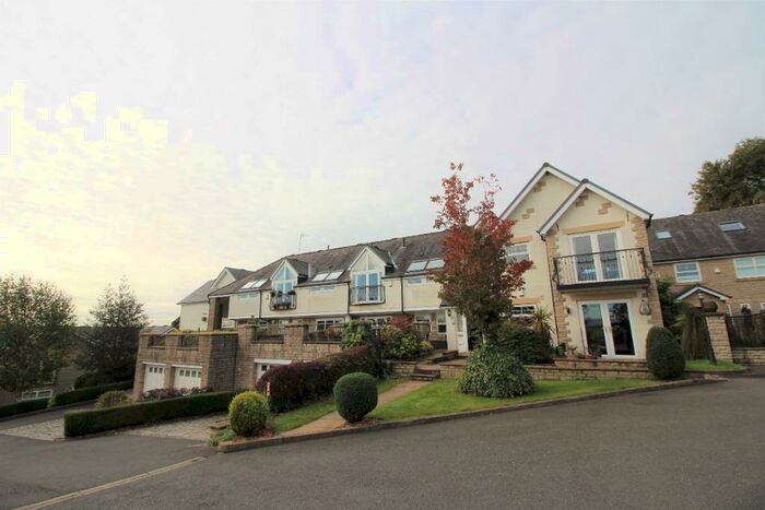4 Bedroom Flat To Rent In Birtle Road, Bury, BL9