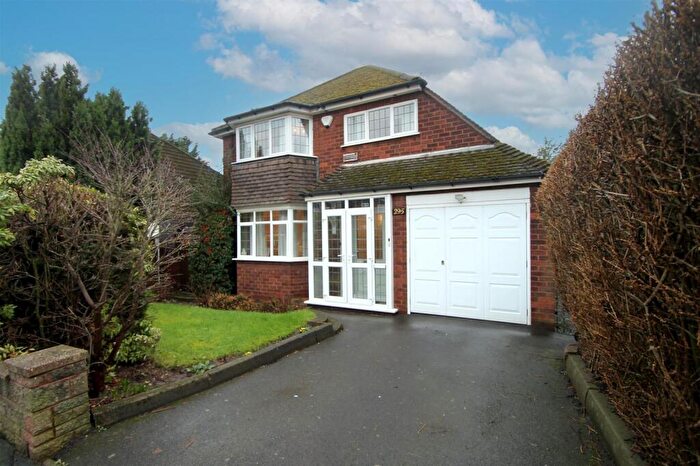 3 Bedroom Detached House For Sale In Oldbury Road, Rowley Regis, B65