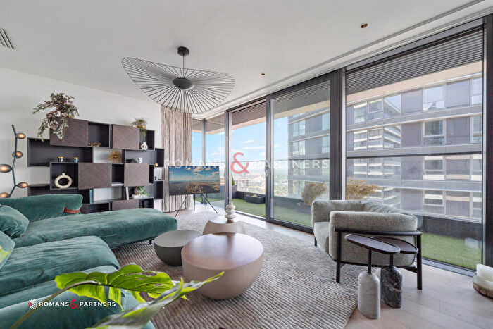 2 Bedroom Apartment For Sale In Hobart Building, Canary Wharf, E14