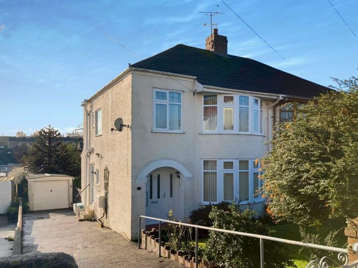 3 Bedroom Property To Rent In Oaklands Road, Bridgend, CF31