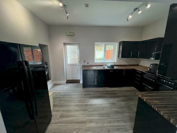 6 Bedroom House To Rent In Portswood Road, Portswood, Southampton, SO17