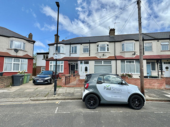 6 Bedroom Terraced House To Rent In Sandford Avenue, Wood Green, N22