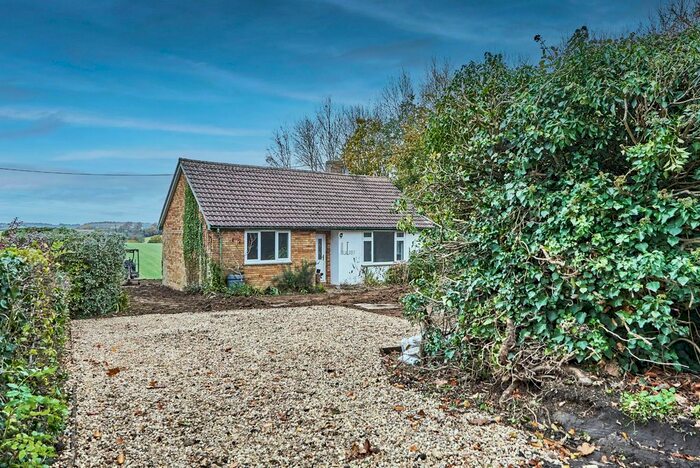 2 Bedroom Bungalow To Rent In Lynch Hill, Kensworth, Dunstable, Bedfordshire, LU6