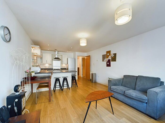 2 Bedroom Flat To Rent In Albion Street, Glasgow, G1