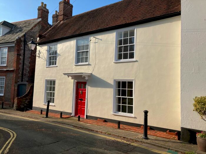 4 Bedroom Semi-Detached House To Rent In Tower Street, Emsworth, PO10