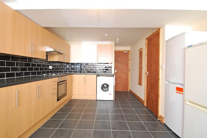 6 Bedroom Terraced House To Rent In Richards Street, Cathays, CF24