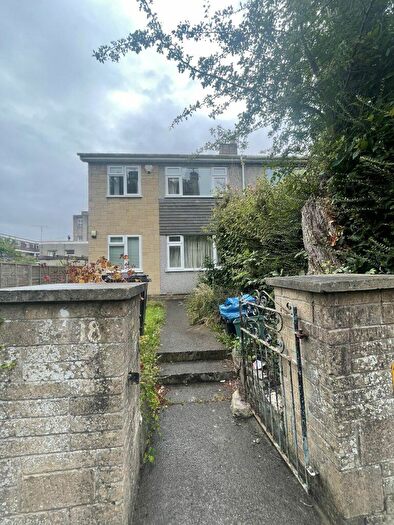 5 Bedroom House To Rent In Ref – Cotham Side, BS6