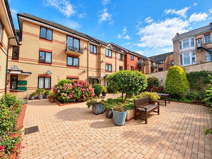 2 Bedroom Apartment For Sale In High Street, Ilfracombe, Devon, EX34