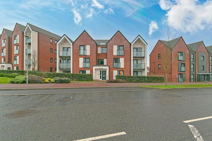 2 Bedroom Flat For Sale In Vespasian Road, Fairfields, MK11
