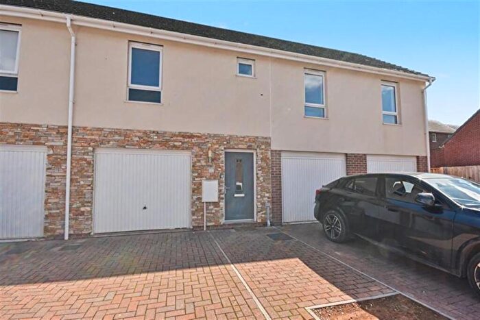 2 Bedroom Detached House To Rent In Bedroom Property In Battle Abbey Way, Exeter, EX1