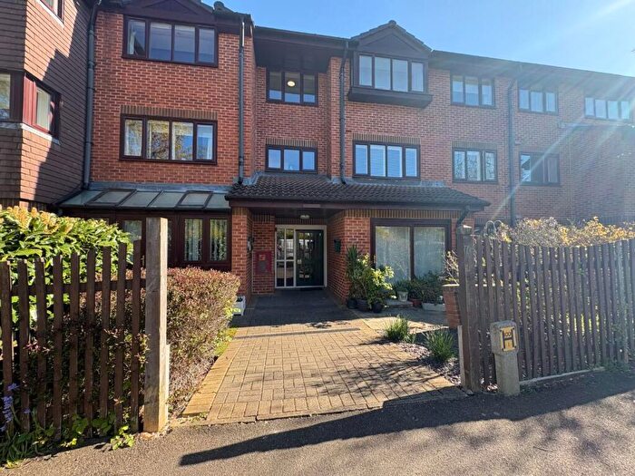 1 Bedroom House For Sale In Brook Ct, Wordsworth Drive, Cheam, Sutton, SM3