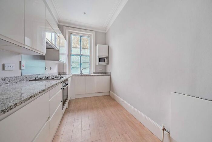 2 Bedroom Flat To Rent In Lennox Gardens, Knightsbridge, London, SW1X
