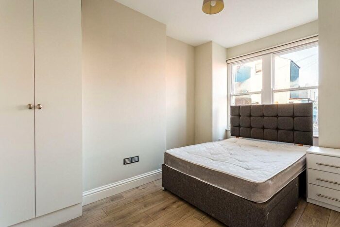 2 Bedroom Flat For Sale In Sandown Road, Brighton, BN2