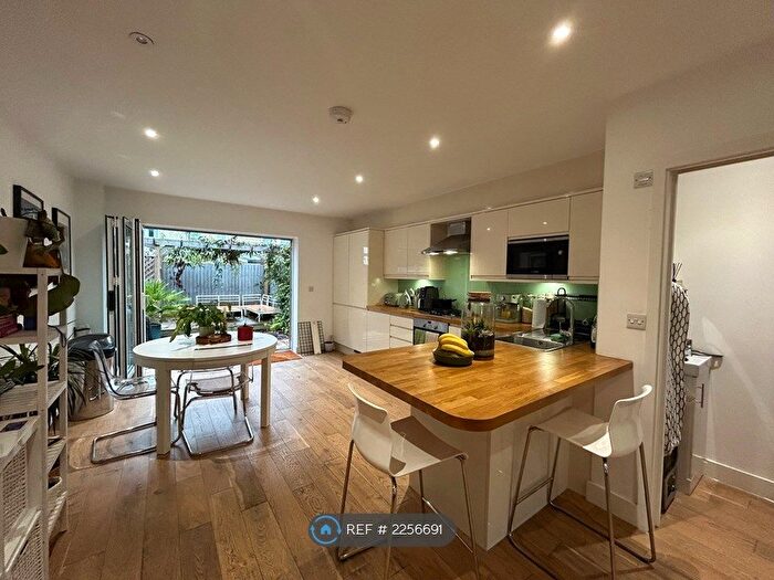 2 Bedroom Terraced House To Rent In Fawcett Road, Croydon, CR0