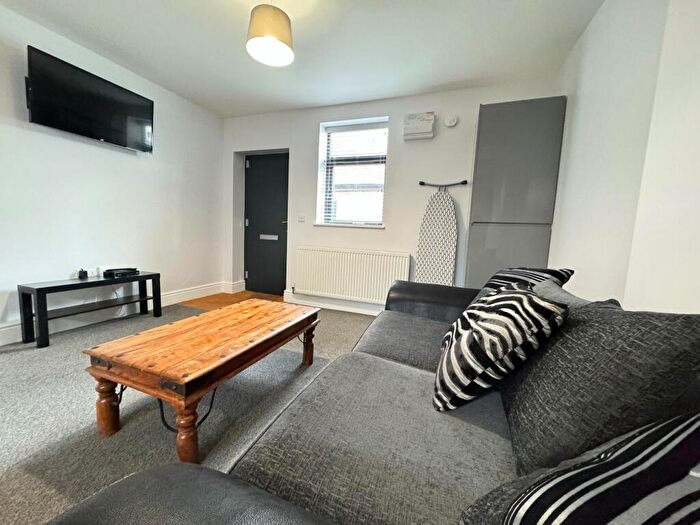 2 Bedroom House To Rent In , Musters Road, West Bridgford, Nottingham, NG2