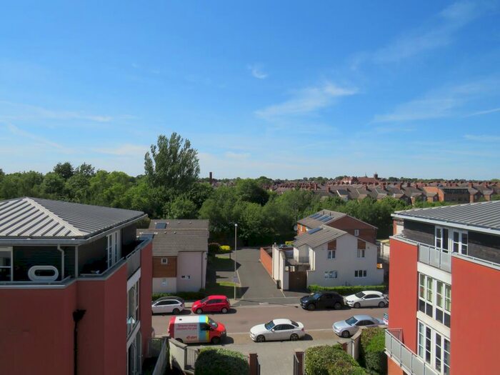 1 Bedroom Flat To Rent In Watkin Road, Leicester, LE2