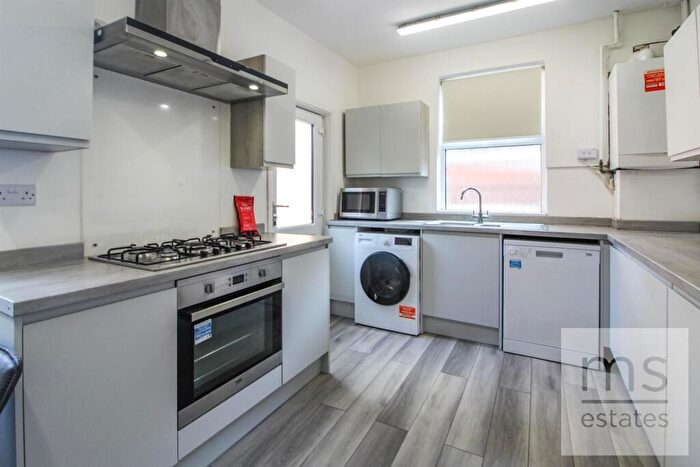 6 Bedroom Semi-Detached House To Rent In £pppw Rolleston Drive, Lenton, Nottingham, NG7