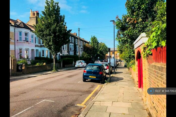1 Bedroom Flat To Rent In Hinton Road, London, SE24