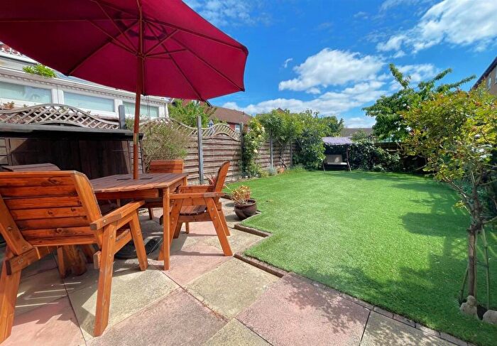 4 Bedroom Terraced House To Rent In Silbury Avenue, Colliers Wood Borders, CR4