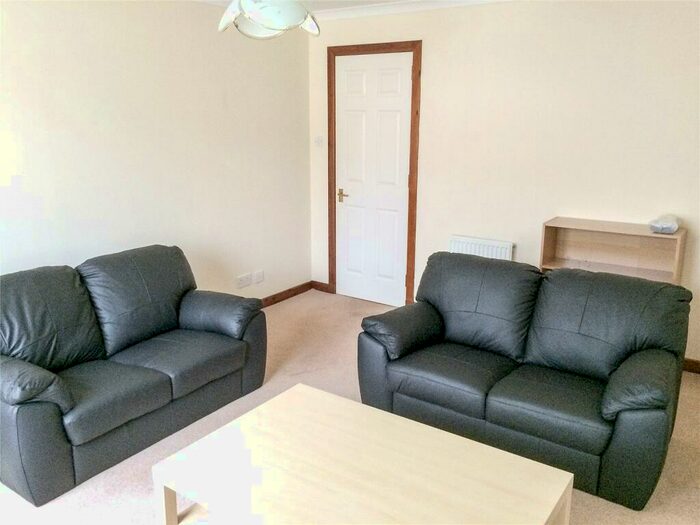 2 Bedroom Flat To Rent In School Road, Cults, Aberdeen, AB15