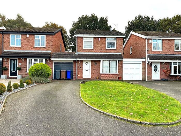 3 Bedroom Link Detached House To Rent In Pacific Road, Trentham, Stoke-On-Trent, ST4