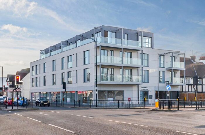 2 Bedroom Flat To Rent In Chalkwell Avenue, Westcliff-On-Sea, SS0