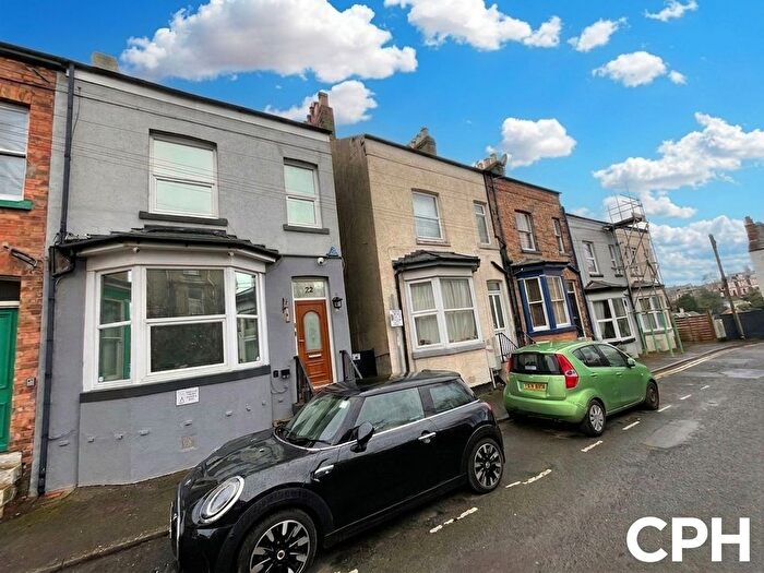 4 Bedroom End Terrace House For Sale In Greenfield Road, Scarborough, YO11