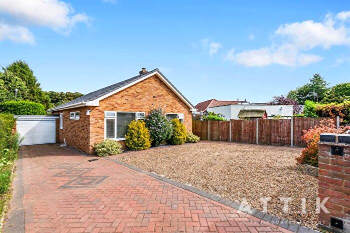 3 Bedroom Detached Bungalow For Sale In Tungate Way, Horstead, Norwich, NR12