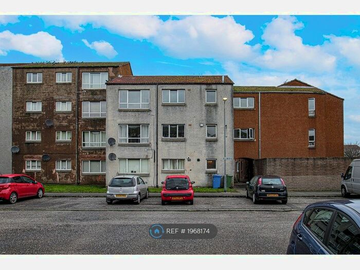 3 Bedroom Flat To Rent In Lumley Place, Falkirk, FK3
