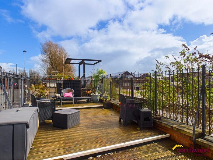 1 Bedroom Flat To Rent In Lockeepers Way, Hanley, ST1