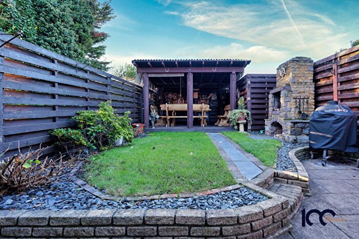 3 Bedroom End Terrace House For Sale In Newent Close, Carshalton, SM5