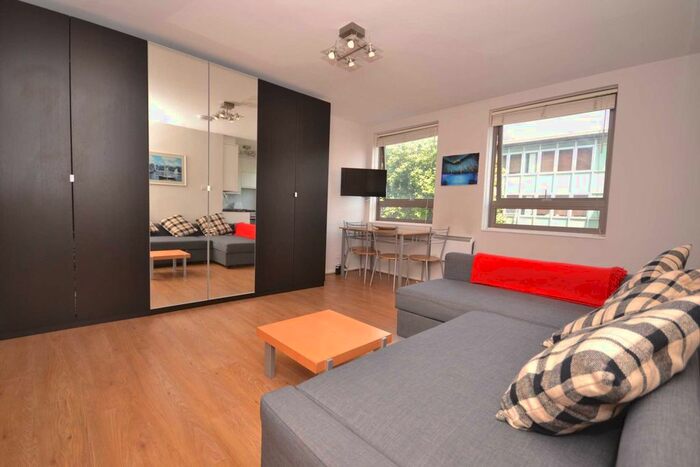 Studio To Rent In Wilton Road, Victoria, SW1V