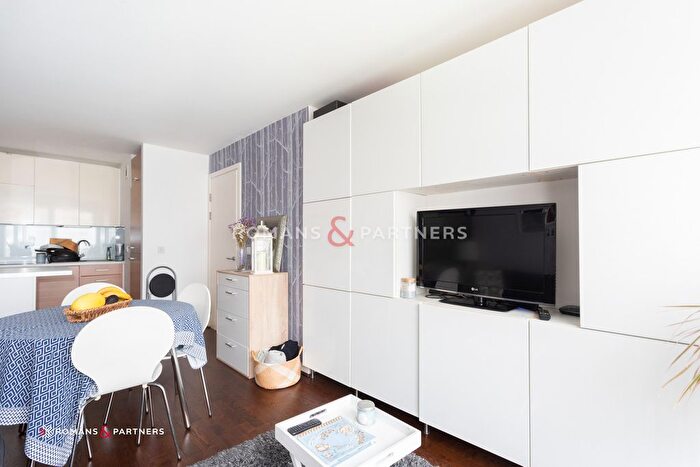 1 Bedroom Flat To Rent In Utah Building, Deals Gateway, SE13