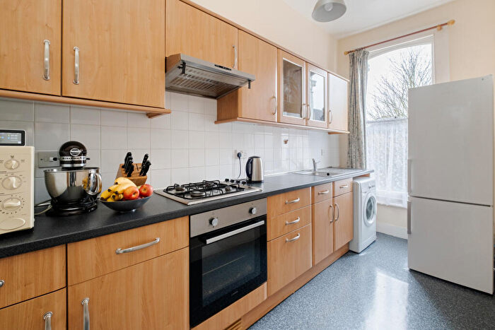1 Bedroom Flat For Sale In Florence Road, London, N4