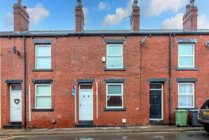 2 Bedroom Terraced House To Rent In Woodland Crescent, Rothwell, Leeds, LS26