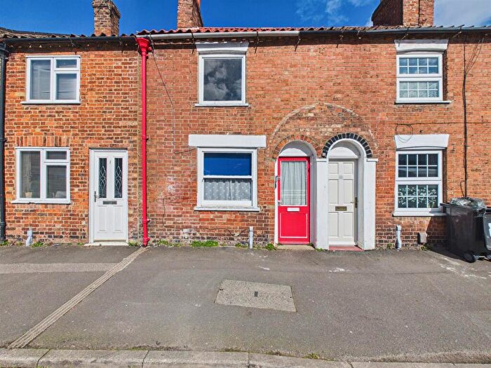 2 Bedroom Terraced House For Sale In Newmarket, Louth, LN11