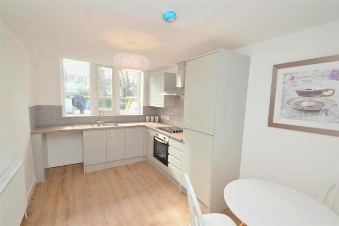 3 Bedroom Flat To Rent In Hazelwell Street, Stirchley, Birmingham, B30