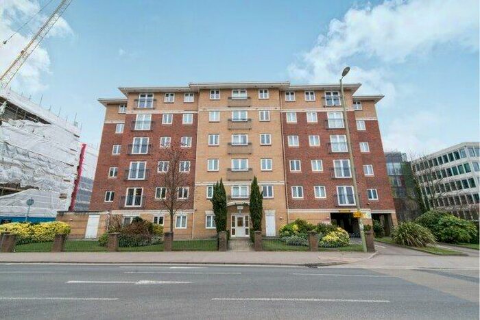 2 Bedroom Flat To Rent In Farnborough Road, Farnborough, GU14