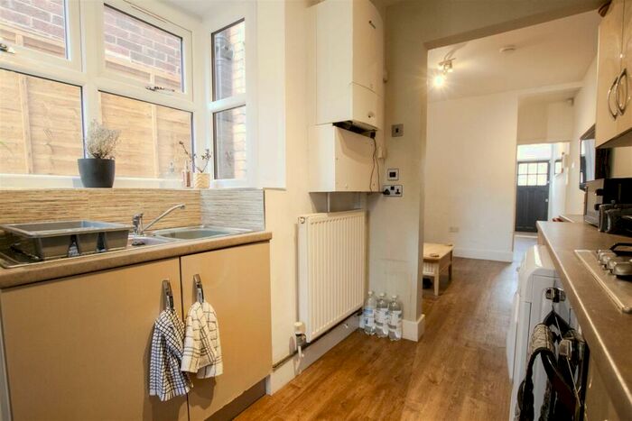 3 Bedroom House To Rent In Winnie Road, Birmingham, B29