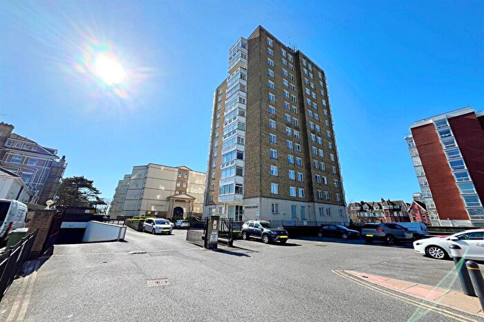 2 Bedroom Flat To Rent In Bournemouth, BH2