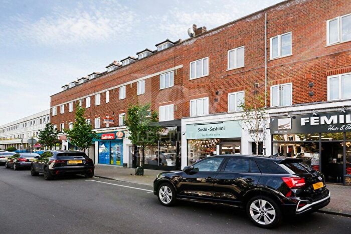 2 Bedroom Flat For Sale In A Western Mansions, Great North Road, EN5