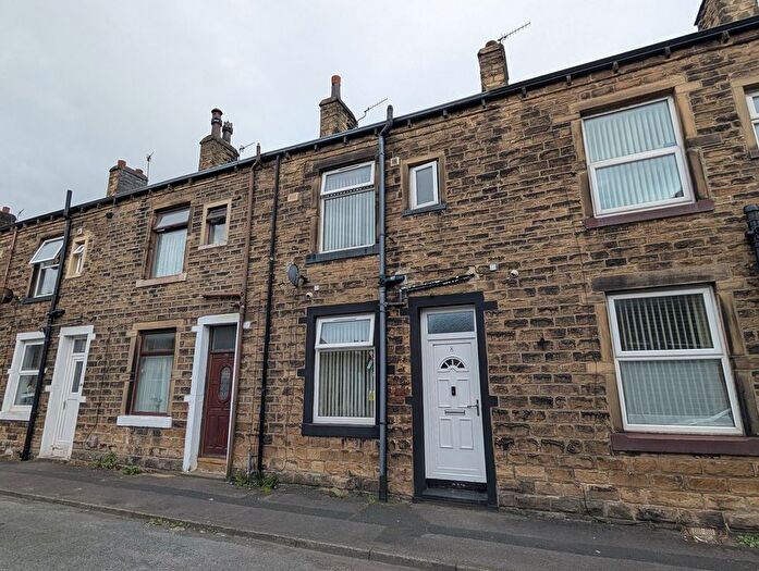 3 Bedroom Terraced House For Sale In River Street, Stockbridge, Keighley, BD21